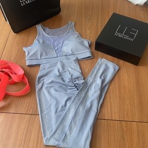 No sale .Check this out LUXE IT active wear